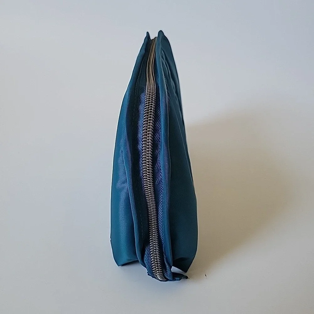 Lug Lay Flat Zip Cosmetic Case Teal Blue Make Up Minimalist‎ Organization Travel